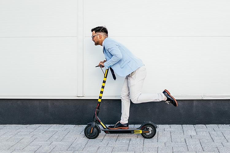 Le code de la route pour les Nouveaux Véhicules Électriques Individuels (NVEI) - Heyme