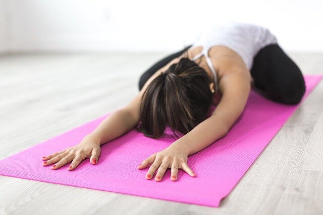 Yoga : débarrasse-toi du stress ! - Heyme
